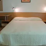 Aktinia Хотел