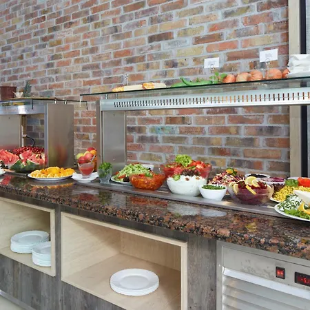 Hotel Aktinia 3*